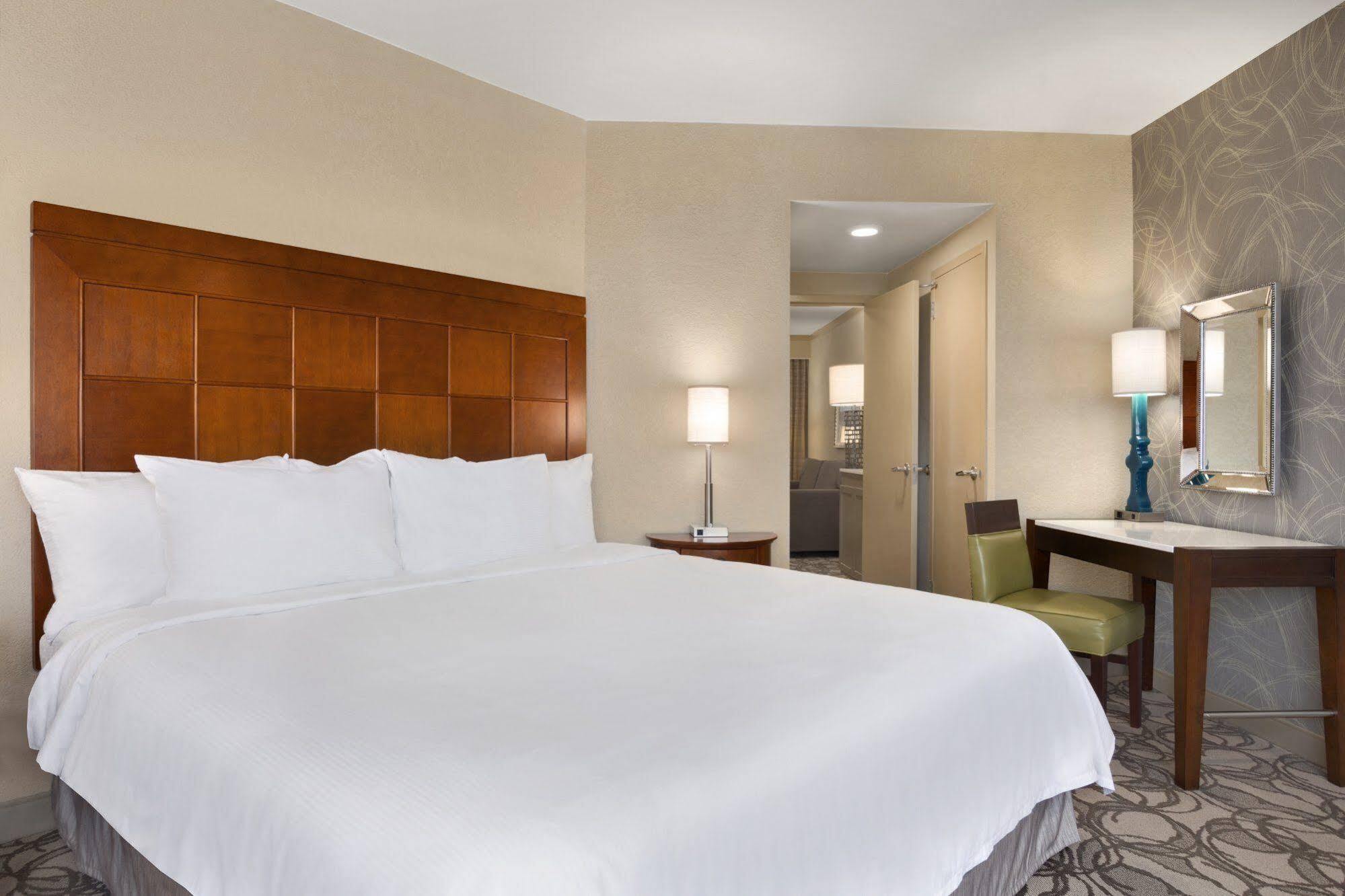 Embassy Suites Amarillo Downtown Dış mekan fotoğraf